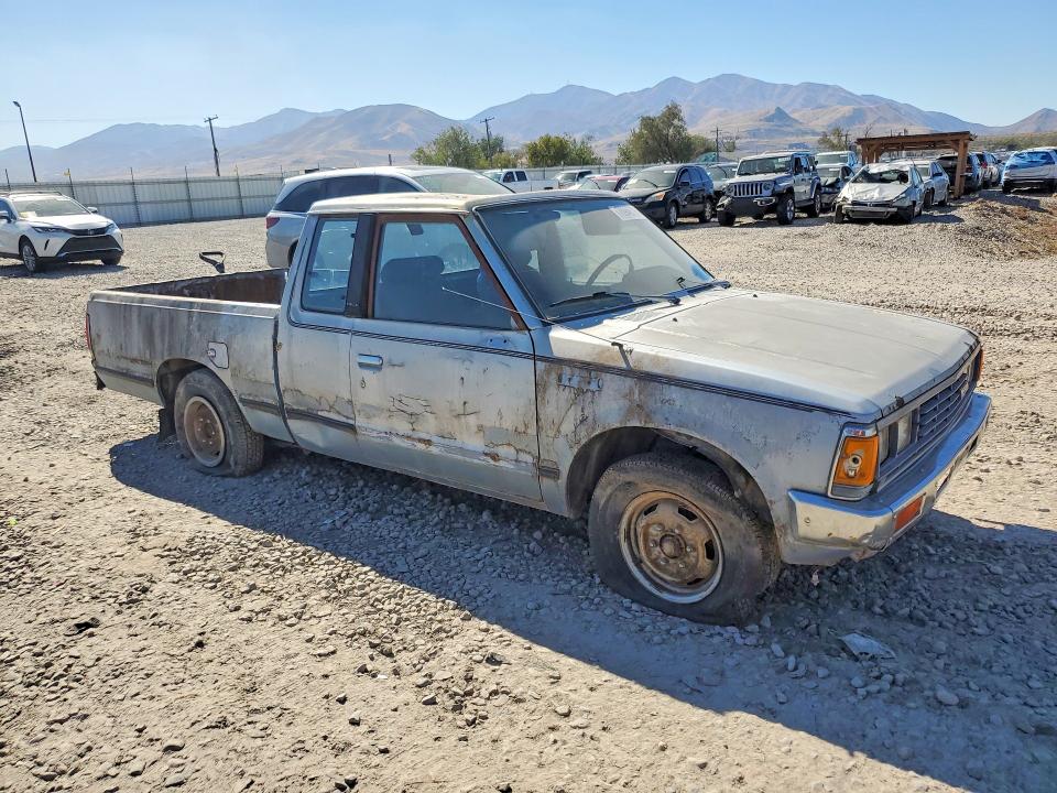 70946796 :رقم المزاد ، JN6ND06S4FW020158 vin ، 1985 Nissan Pickup مزاد بيع