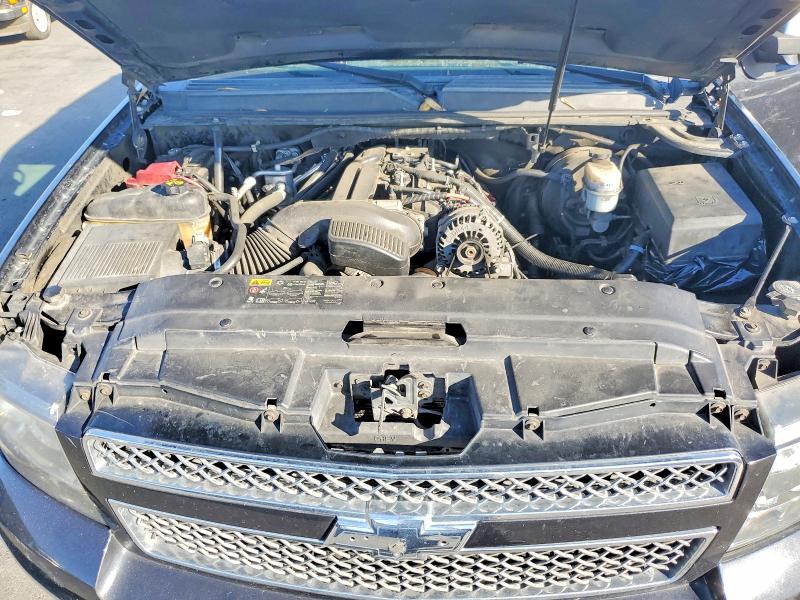72043526 :رقم المزاد ، 1GNSCAE08BR353560 vin ، 2011 Chevrolet Tahoe مزاد بيع