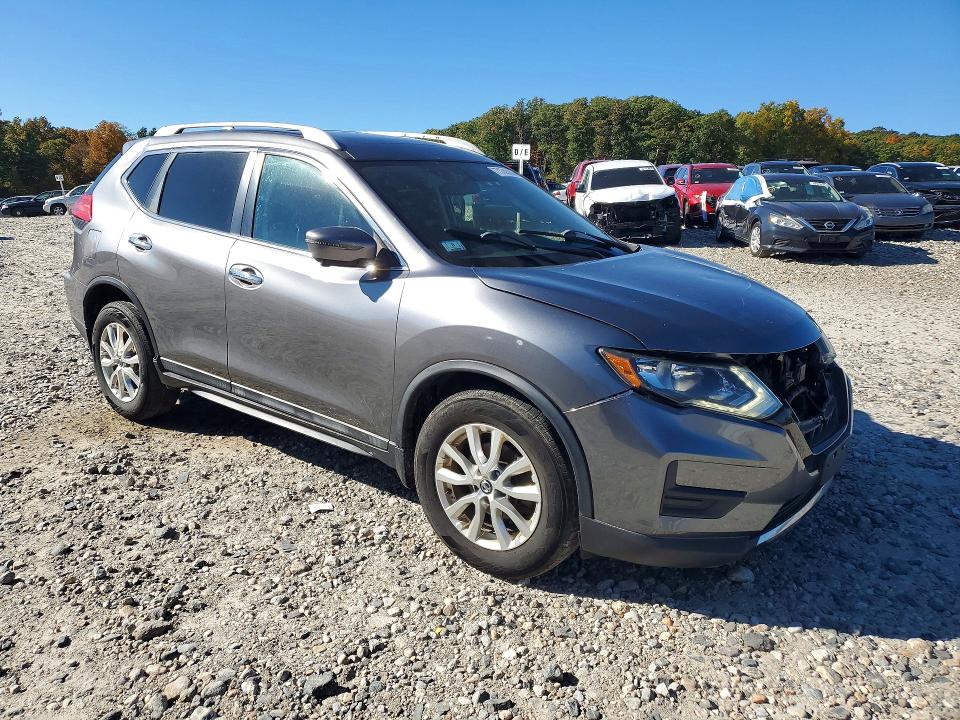 2017 Nissan Rogue მანქანა იყიდება აუქციონზე, vin: 5N1AT2MV9HC829118, აუქციონის ნომერი: 71743606