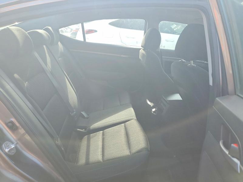 71283966 :رقم المزاد ، 5NPD84LF0JH271744 vin ، 2018 Hyundai Elantra مزاد بيع