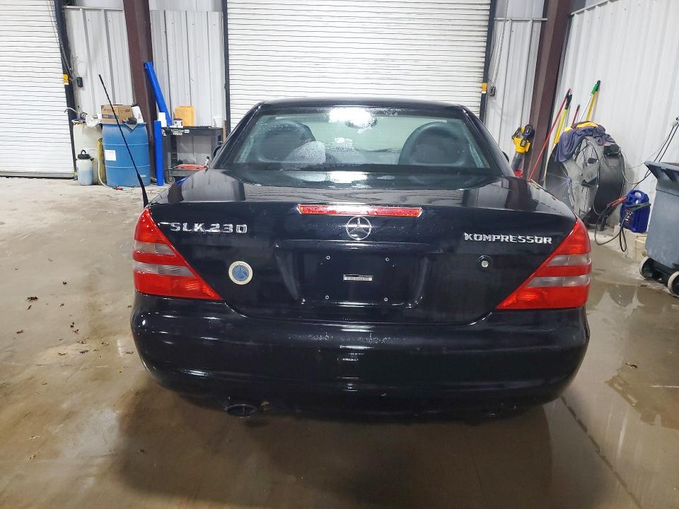 71617546 :رقم المزاد ، WDBKK47F1XF119363 vin ، 1999 Mercedes-benz Slk مزاد بيع