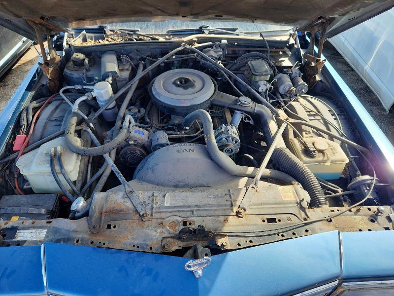 71136206 :رقم المزاد ، 1G6DW54E8NR700468 vin ، 1992 Cadillac Brougham مزاد بيع