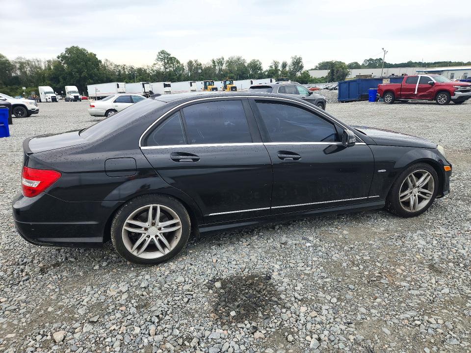 72572926 :رقم المزاد ، WDDGF4HB5CR215521 vin ، 2012 Mercedes-benz C مزاد بيع