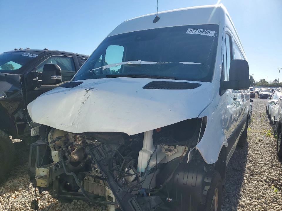 67718696 :رقم المزاد ، W1Y4NDVY0PT123472 vin ، 2023 Mercedes-benz Sprinter مزاد بيع
