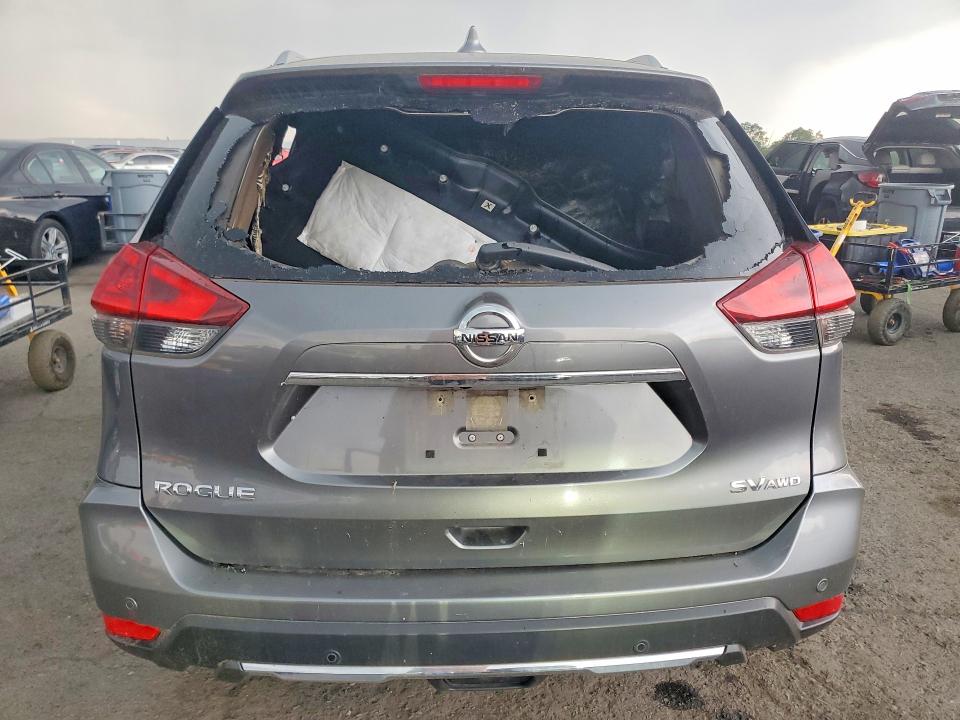 2020 Nissan Rogue მანქანა იყიდება აუქციონზე, vin: JN8AT2MV1LW143980, აუქციონის ნომერი: 71540406