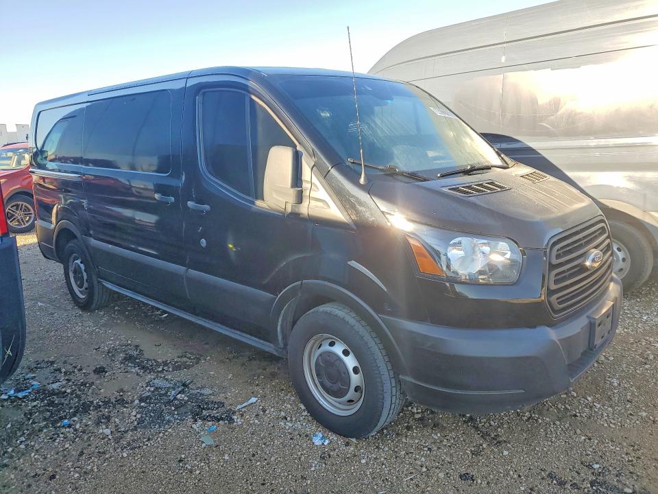 68673756 :رقم المزاد ، 1FTYE1YM8KKA66837 vin ، 2019 Ford Transit مزاد بيع