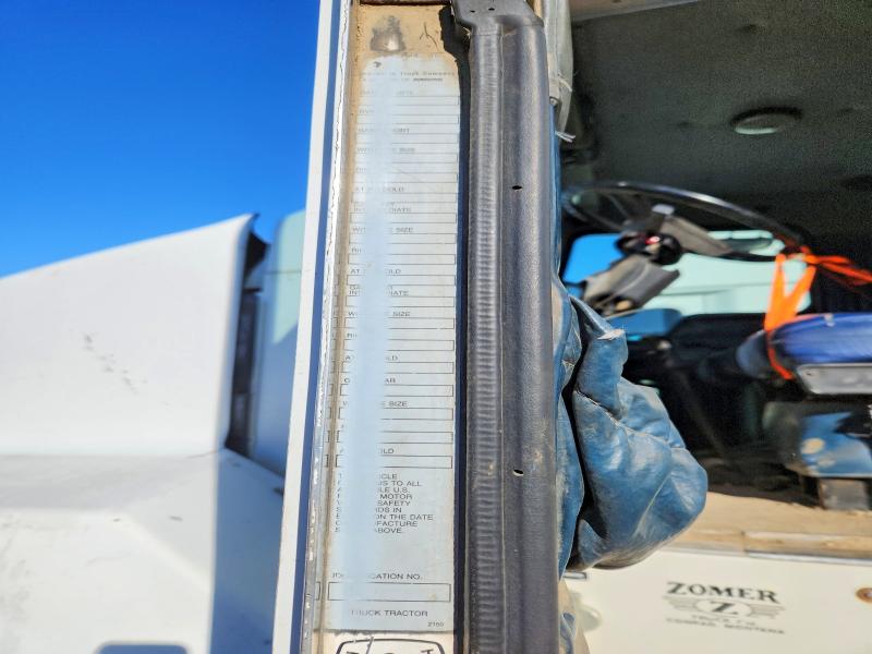 Продажа на аукционе авто 2000 Kenworth Construction, vin: 3WKAD69X0YF831010, номер лота: 71761666