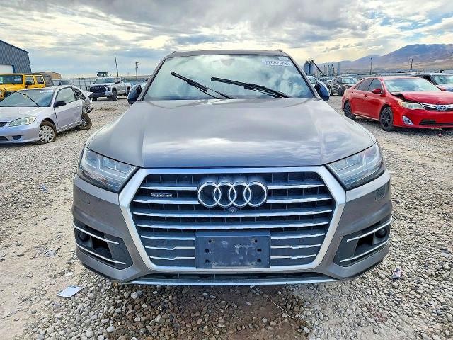 2017 Audi Q7 მანქანა იყიდება აუქციონზე, vin: WA1VAAF76HD058383, აუქციონის ნომერი: 72002446