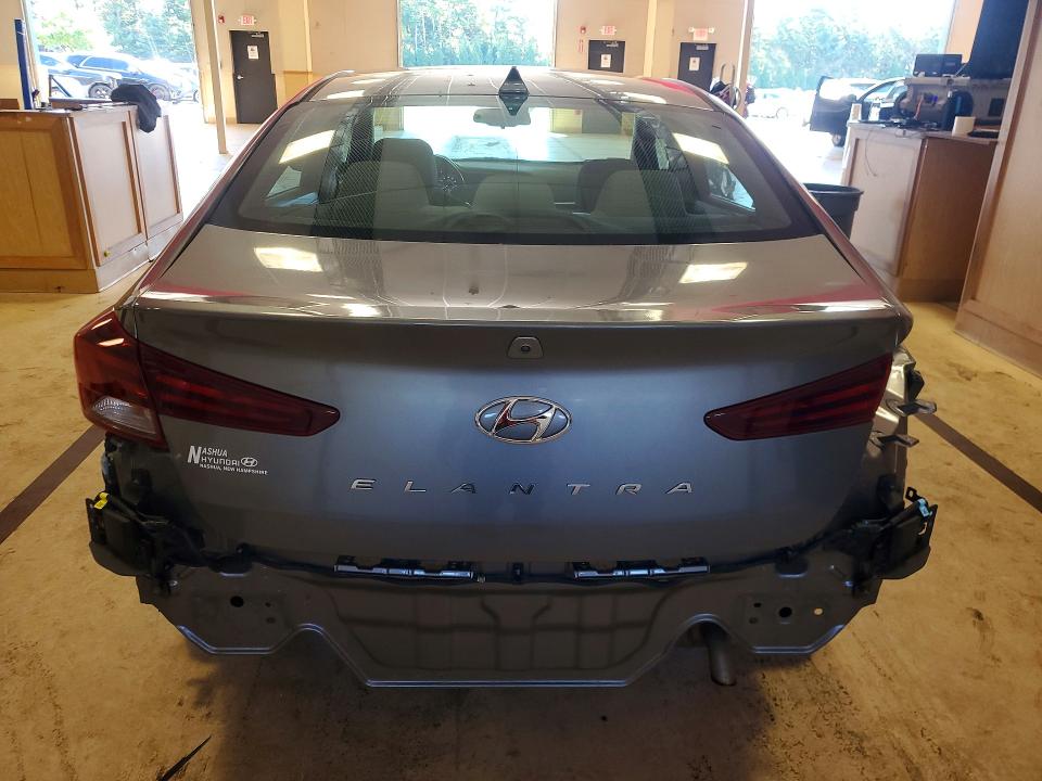 2019 Hyundai Elantra მანქანა იყიდება აუქციონზე, vin: KMHD84LFXKU874543, აუქციონის ნომერი: 71810546