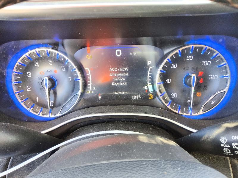 67561726 :رقم المزاد ، 2C4RC1EG8HR705656 vin ، 2017 Chrysler Pacifica مزاد بيع
