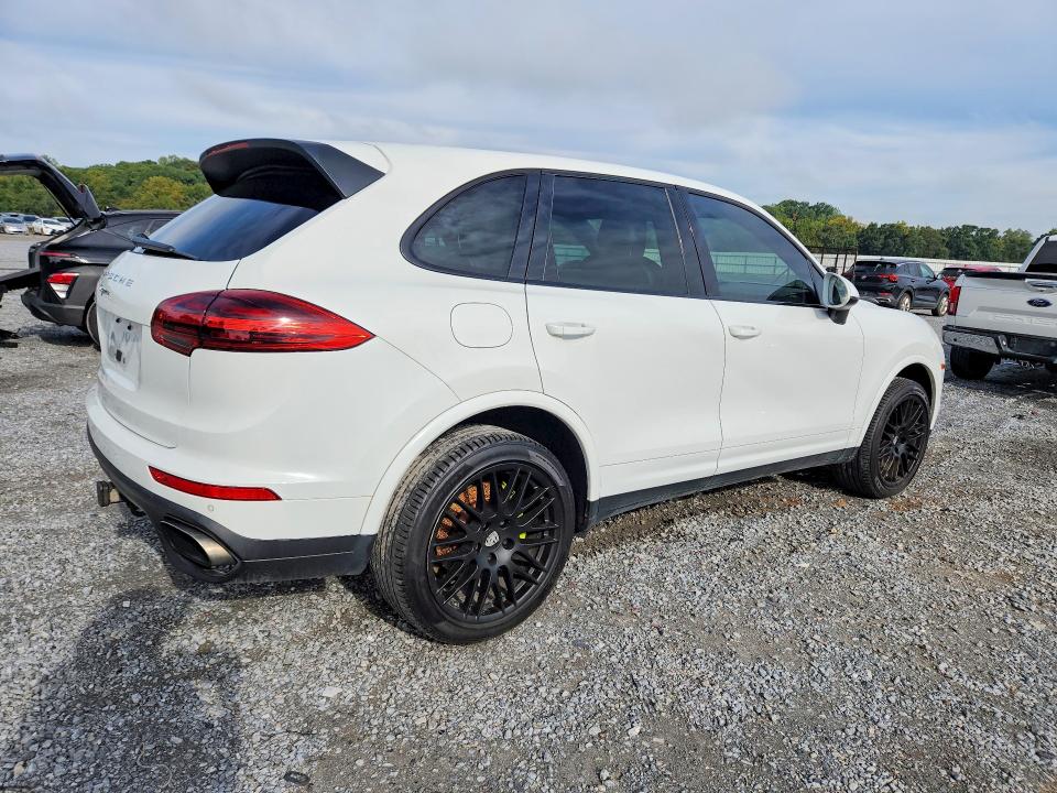 Продаж на аукціоні авто 2017 Porsche Cayenne, vin: WP1AA2A2XHKA80368, номер лоту: 71712356