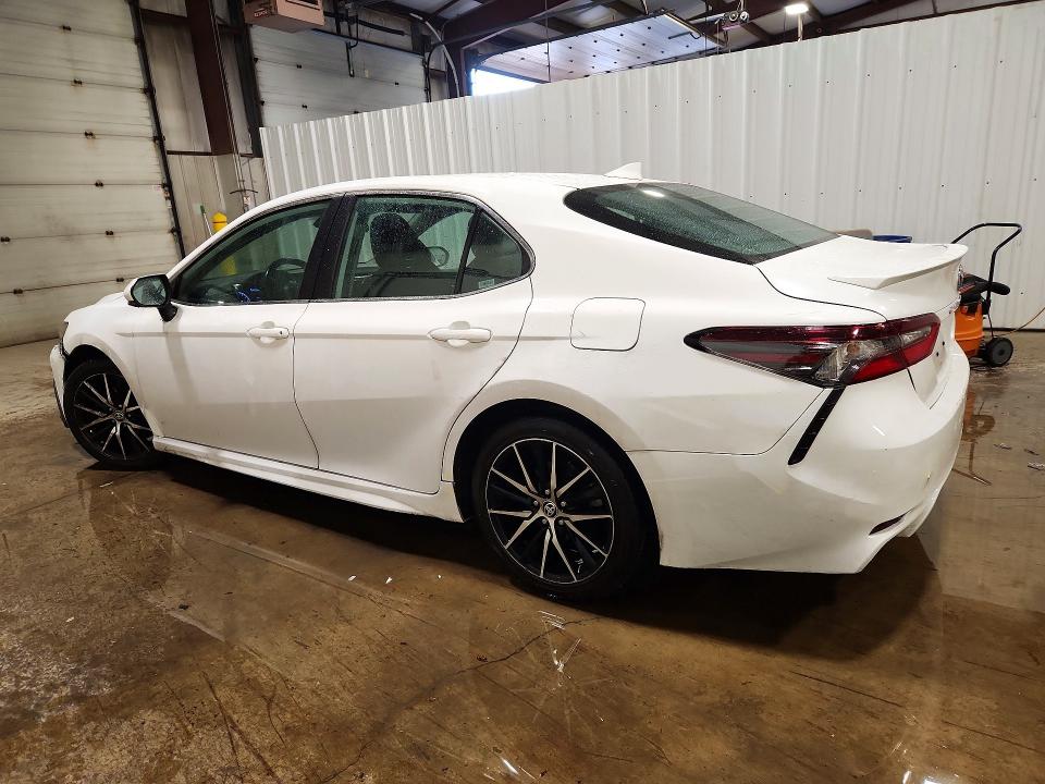 Продажа на аукционе авто 2022 Toyota Camry, vin: 4T1G11AK8NU628899, номер лота: 71759896