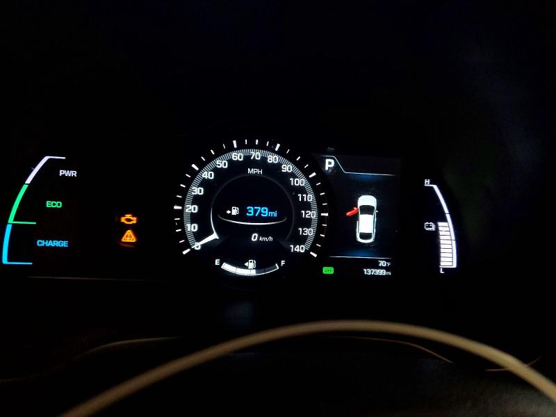 71068396 :رقم المزاد ، KMHC85LC9HU017954 vin ، 2017 Hyundai Ioniq مزاد بيع