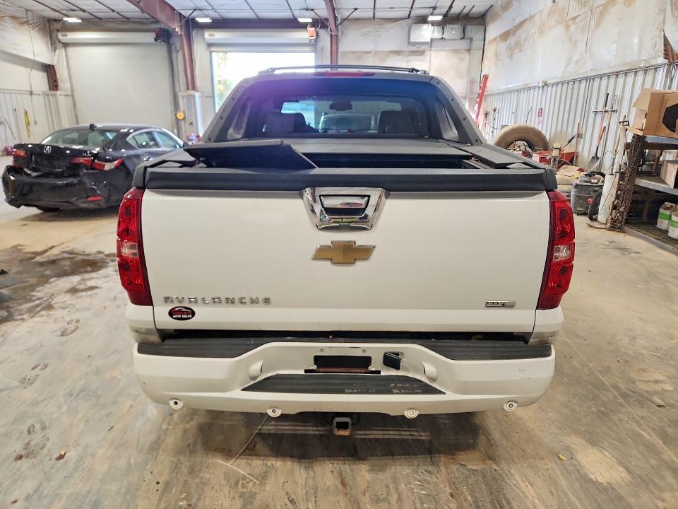 71695836 :رقم المزاد ، 3GNFK12358G170581 vin ، 2008 Chevrolet Avalanche مزاد بيع