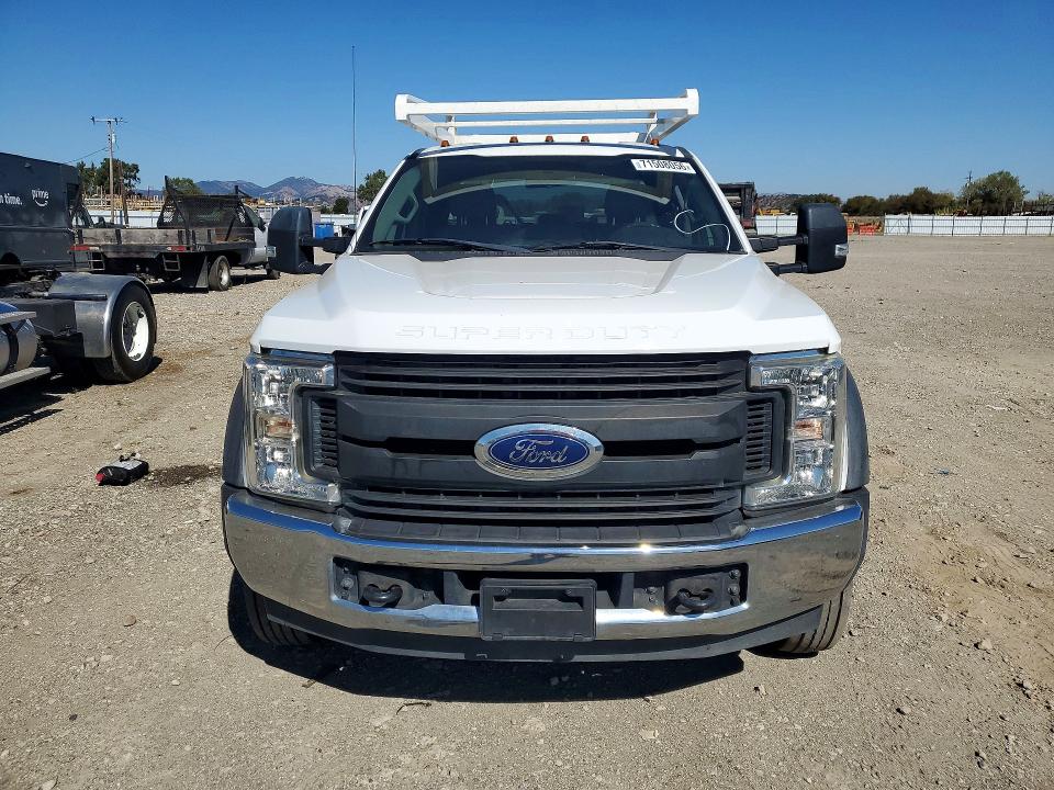 71508056 :رقم المزاد ، 1FD0X5GT7JEB99198 vin ، 2018 Ford F550 مزاد بيع