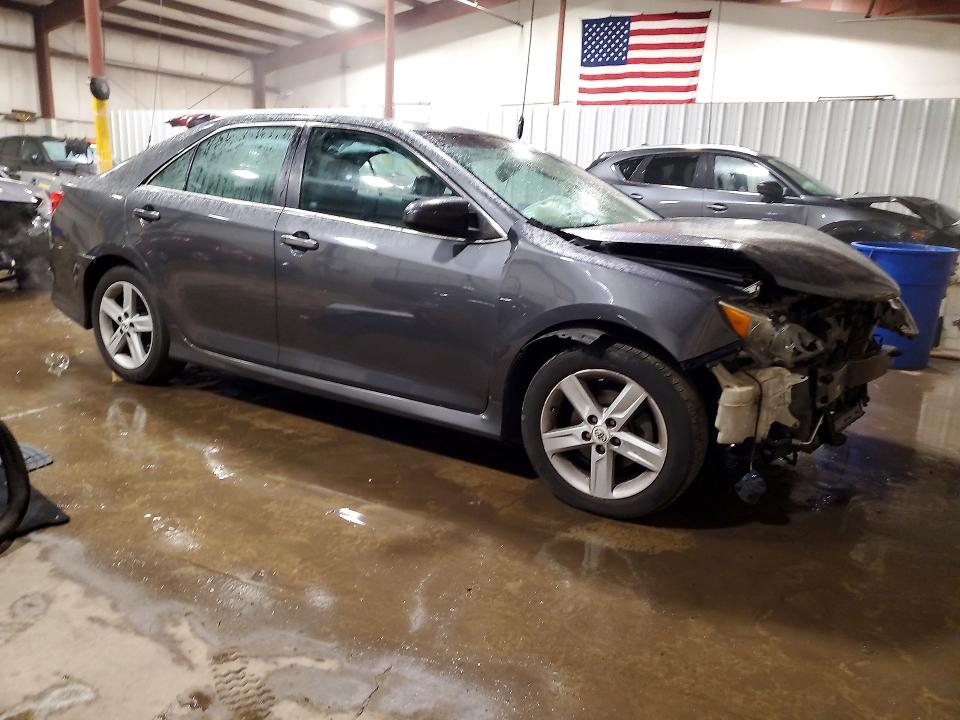 71153426 :رقم المزاد ، 4T1BF1FK3CU062622 vin ، 2012 Toyota Camry مزاد بيع