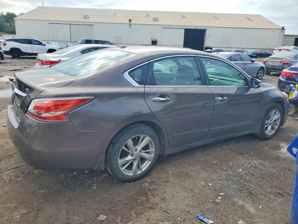 Продажа на аукционе авто 2015 Nissan Altima, vin: 1N4AL3APXFC118904, номер лота: 71196046