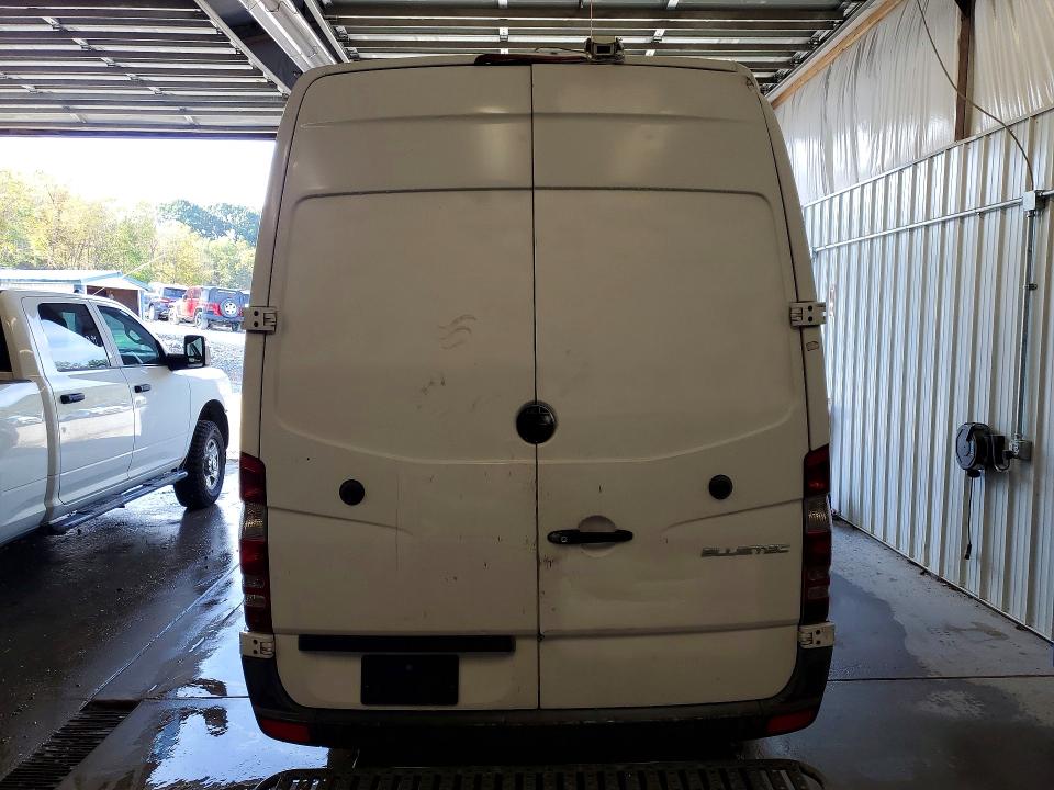 69461976 :رقم المزاد ، WD3PE8DD8GP251260 vin ، 2016 Mercedes-benz Sprinter مزاد بيع