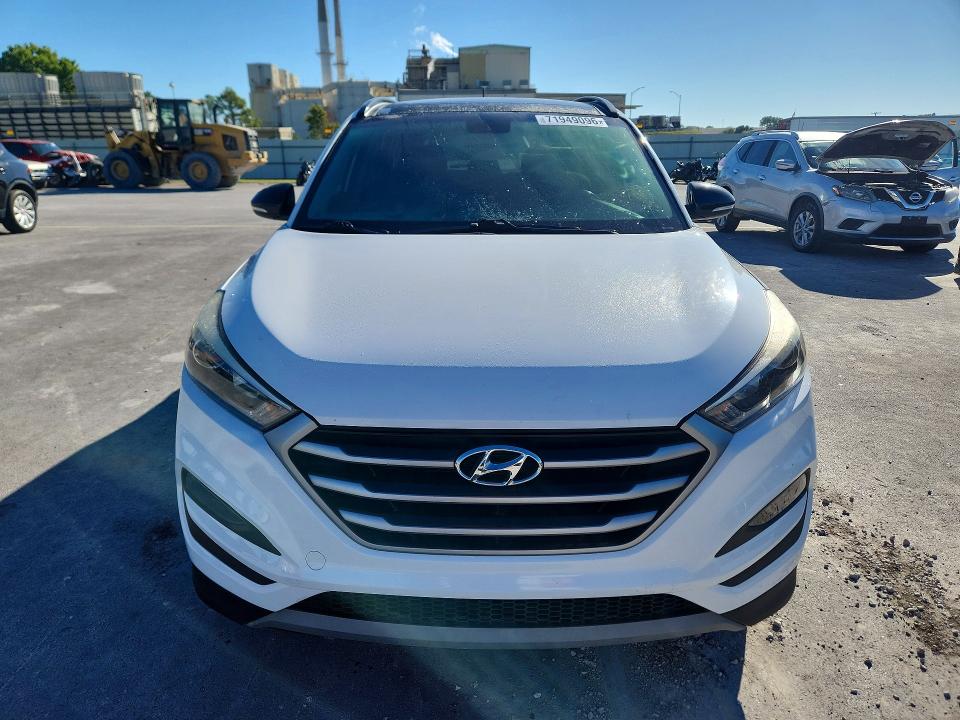 2017 Hyundai Tucson მანქანა იყიდება აუქციონზე, vin: KM8J33A21HU550448, აუქციონის ნომერი: 71949096