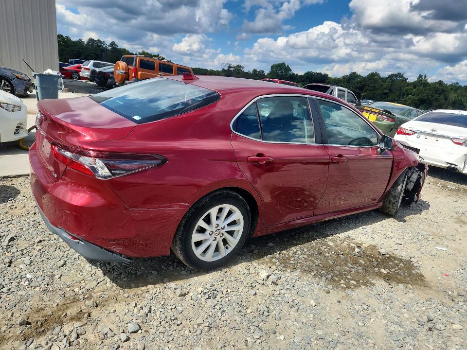 Aukcja sprzedaży 2021 Toyota Camry, vin: 4T1C11AKXMU422450, numer aukcji: 71411516
