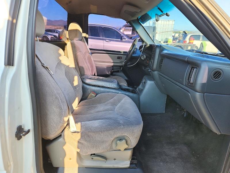2000 Chevrolet Silverado მანქანა იყიდება აუქციონზე, vin: 1GCEC14V5YE422885, აუქციონის ნომერი: 72059636