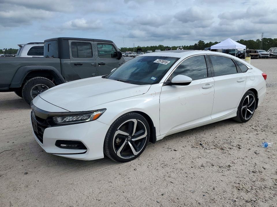 Auction sale of the 2018 Honda Accord, vin: 1HGCV2F31JA051385, lot number: 72570816
