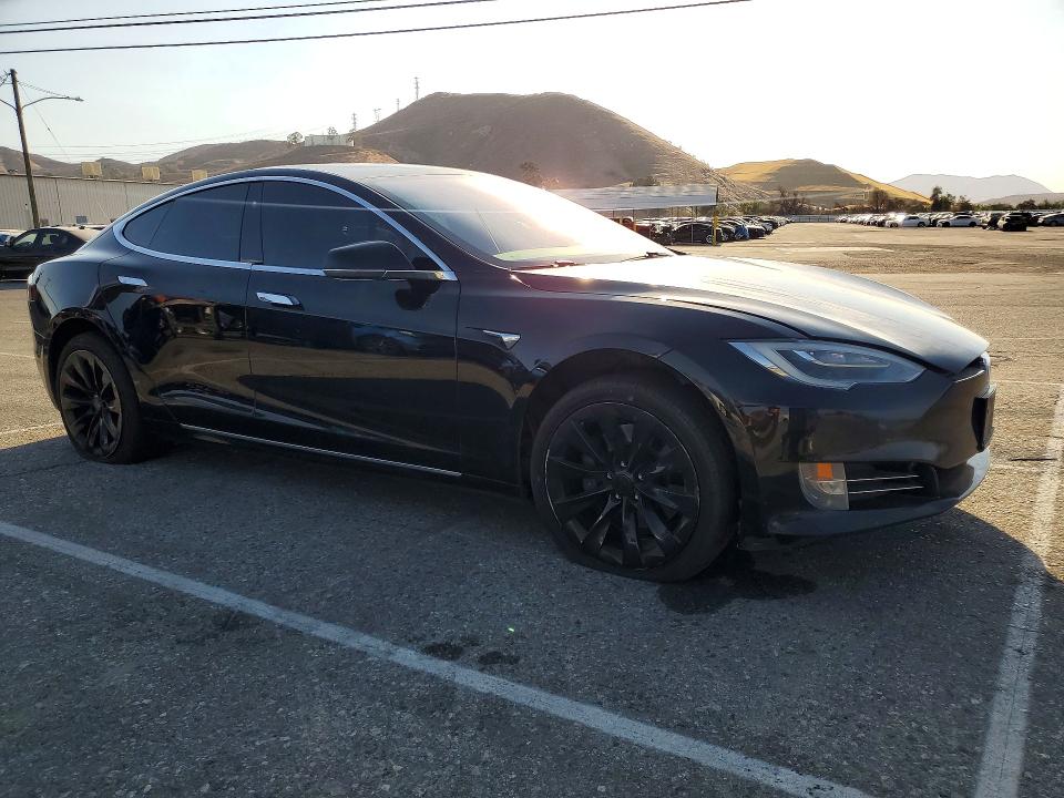 Продажа на аукционе авто 2017 Tesla Model S, vin: 5YJSA1E11HF231127, номер лота: 72194376