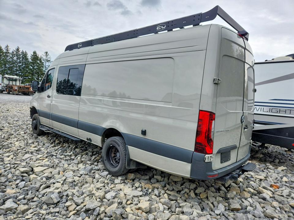 69044886 :رقم المزاد ، W1Y8ND6Y9ST227094 vin ، 2025 Mercedes-benz Sprinter مزاد بيع