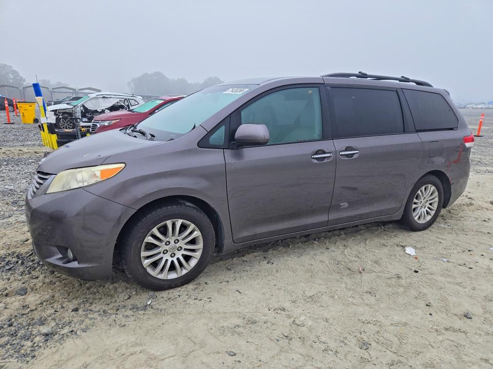 Продаж на аукціоні авто 2012 Toyota Sienna, vin: 5TDYK3DC0CS227256, номер лоту: 71426266