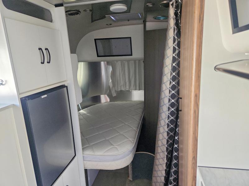 Продаж на аукціоні авто 2022 Airstream Caravel, vin: 1STCMAA18NJ562603, номер лоту: 65305706