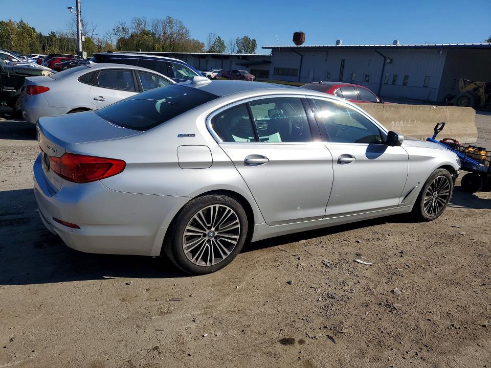 2019 Bmw 530xe მანქანა იყიდება აუქციონზე, vin: WBAJB1C50KB377055, აუქციონის ნომერი: 71934756