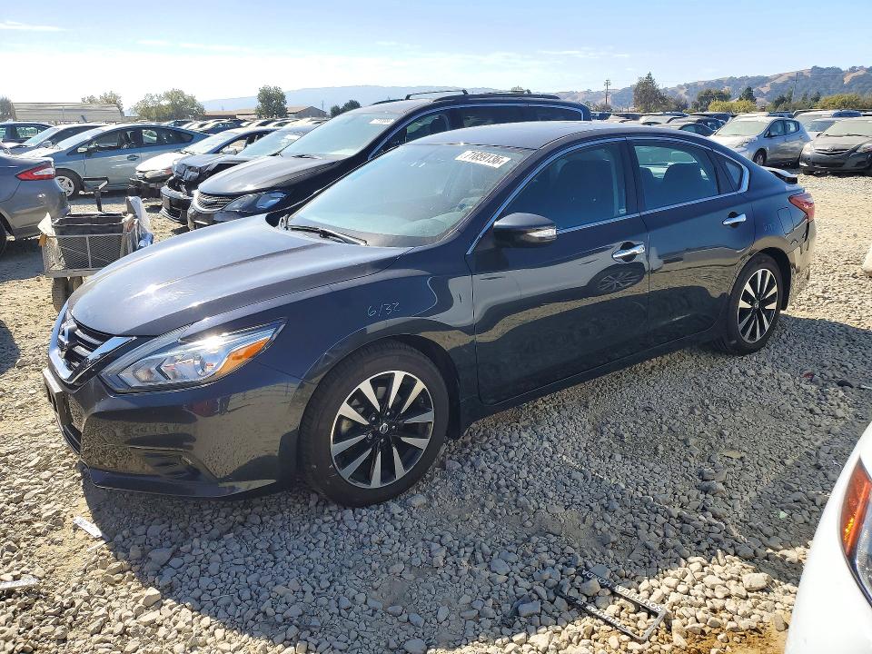 Auction sale of the 2018 Nissan Altima, vin: 1N4AL3AP7JC141159, lot number: 71859136