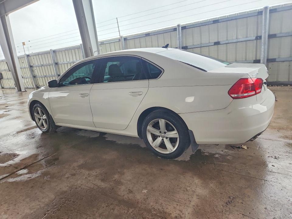 2013 Volkswagen Passat მანქანა იყიდება აუქციონზე, vin: 1VWBN7A38DC103339, აუქციონის ნომერი: 70854696