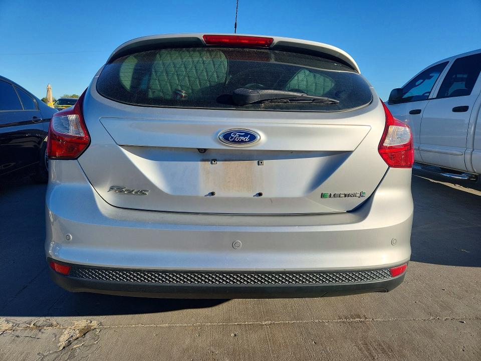 Продажа на аукционе авто 2013 Ford Focus, vin: 1FADP3R41DL139858, номер лота: 73101356