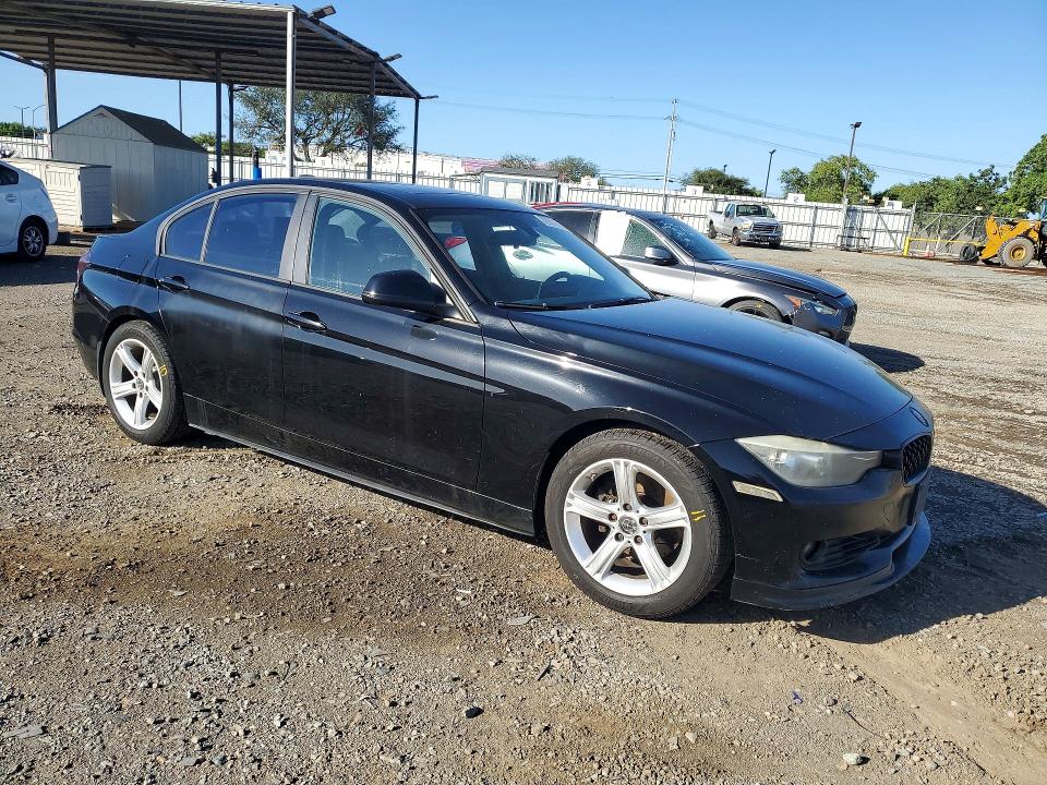 72701916 :رقم المزاد ، WBA3C1C56EK108486 vin ، 2014 Bmw 328 مزاد بيع