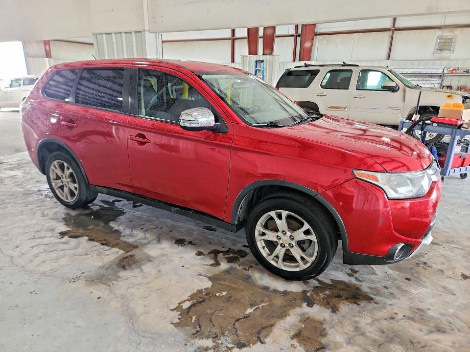 69526076 :رقم المزاد ، JA4AD3A34FZ001282 vin ، 2015 Mitsubishi Outlander مزاد بيع