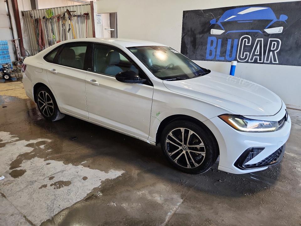 Auction sale of the 2025 Volkswagen Jetta, vin: 3VWBX7BU7SM030462, lot number: 71936906