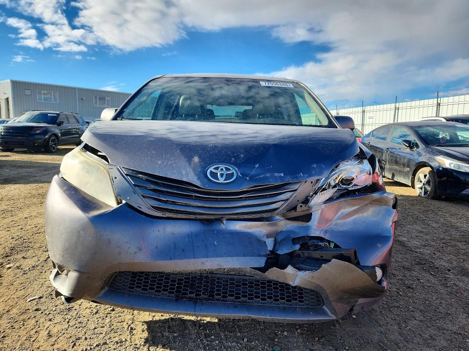 Продажа на аукционе авто 2011 Toyota Sienna, vin: 5TDYK3DC1BS170709, номер лота: 72556346