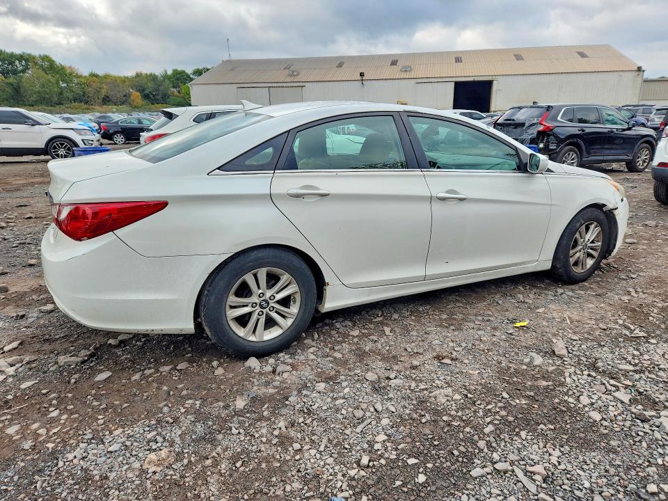 71642376 :رقم المزاد ، 5NPEB4AC8BH015917 vin ، 2011 Hyundai Sonata مزاد بيع