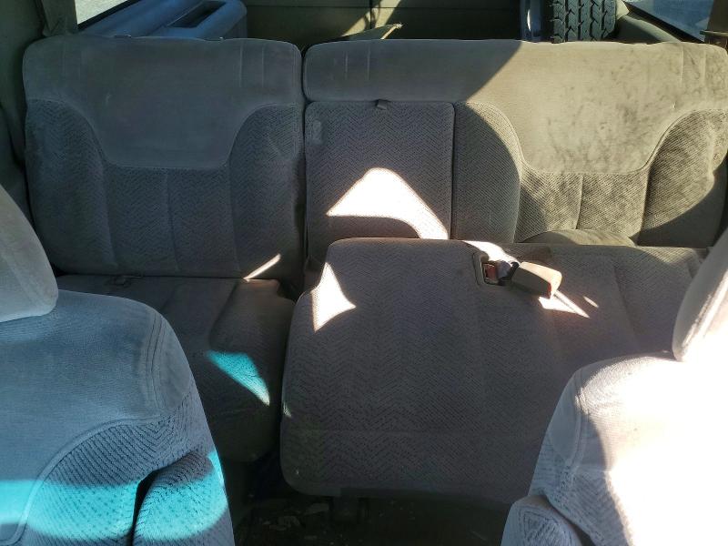 71430956 :رقم المزاد ، 3GKGK26J9VG500489 vin ، 1997 Gmc Suburban مزاد بيع