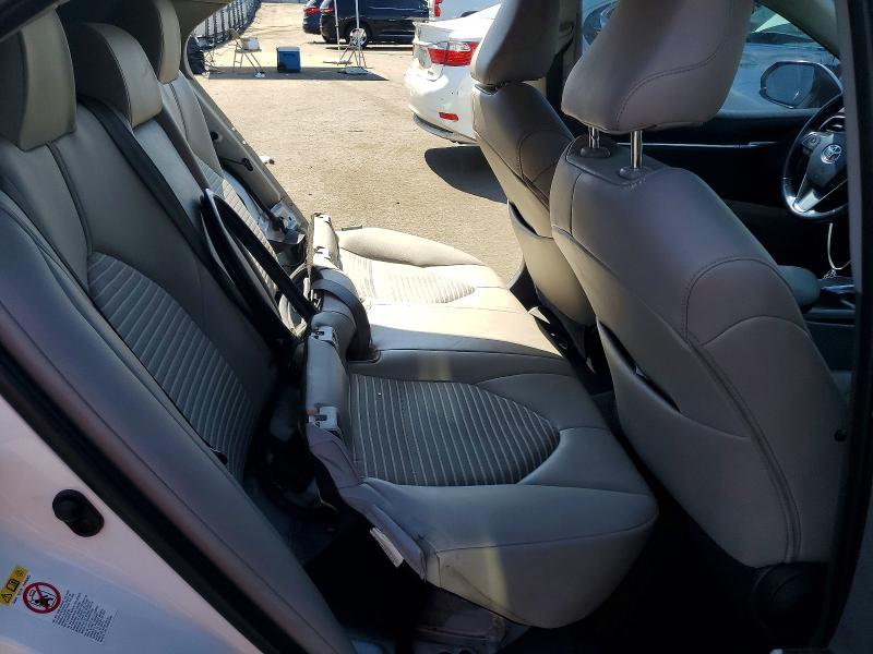Продаж на аукціоні авто 2018 Toyota Camry, vin: 4T1B11HK3JU636872, номер лоту: 70668516