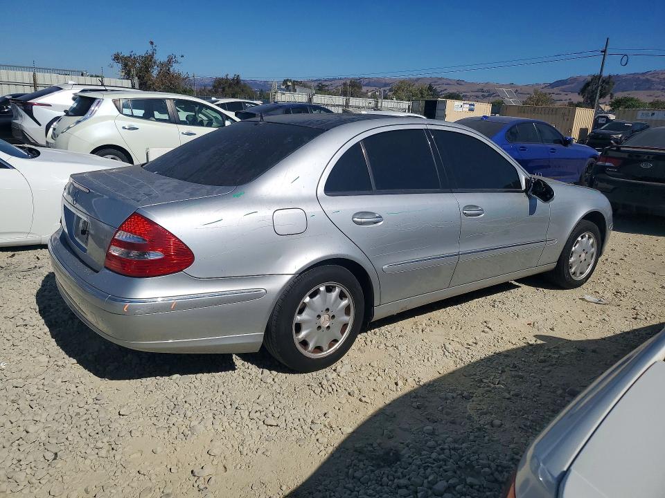 2003 Mercedes-benz E მანქანა იყიდება აუქციონზე, vin: WDBUF65J03A046736, აუქციონის ნომერი: 71748276