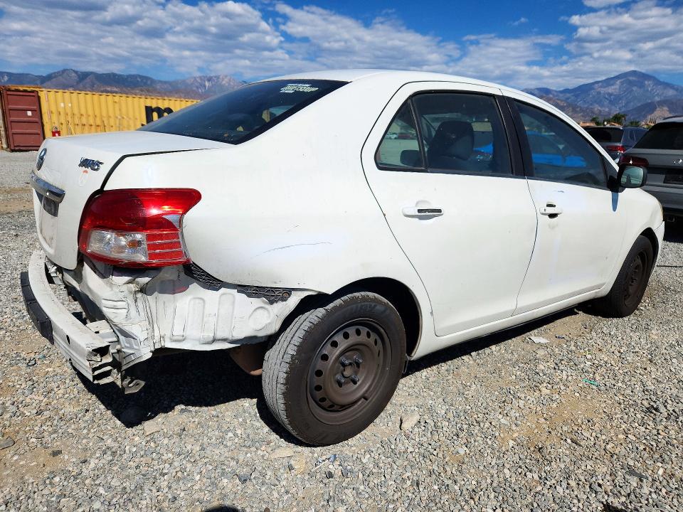 70905706 :رقم المزاد ، JTDBT4K37A4067722 vin ، 2010 Toyota Yaris مزاد بيع