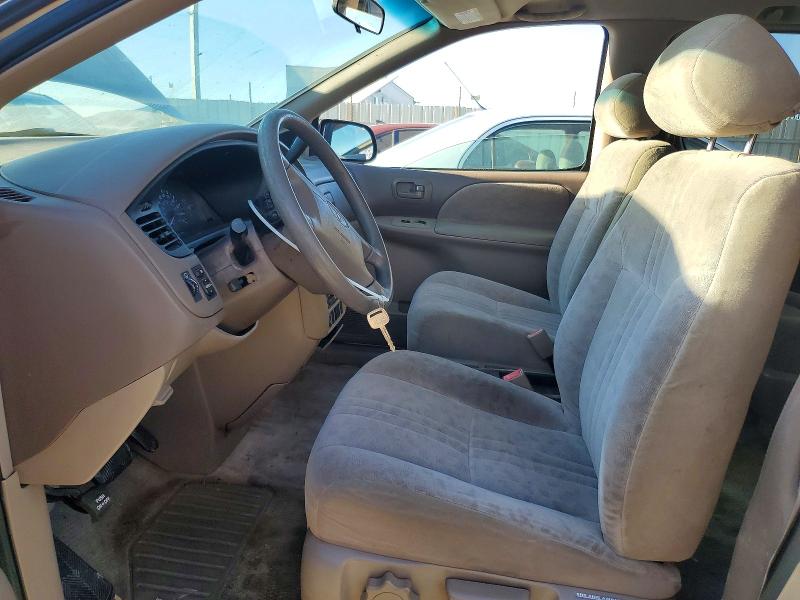 2001 Toyota Sienna მანქანა იყიდება აუქციონზე, vin: 4T3ZF13CX1U351075, აუქციონის ნომერი: 71866726