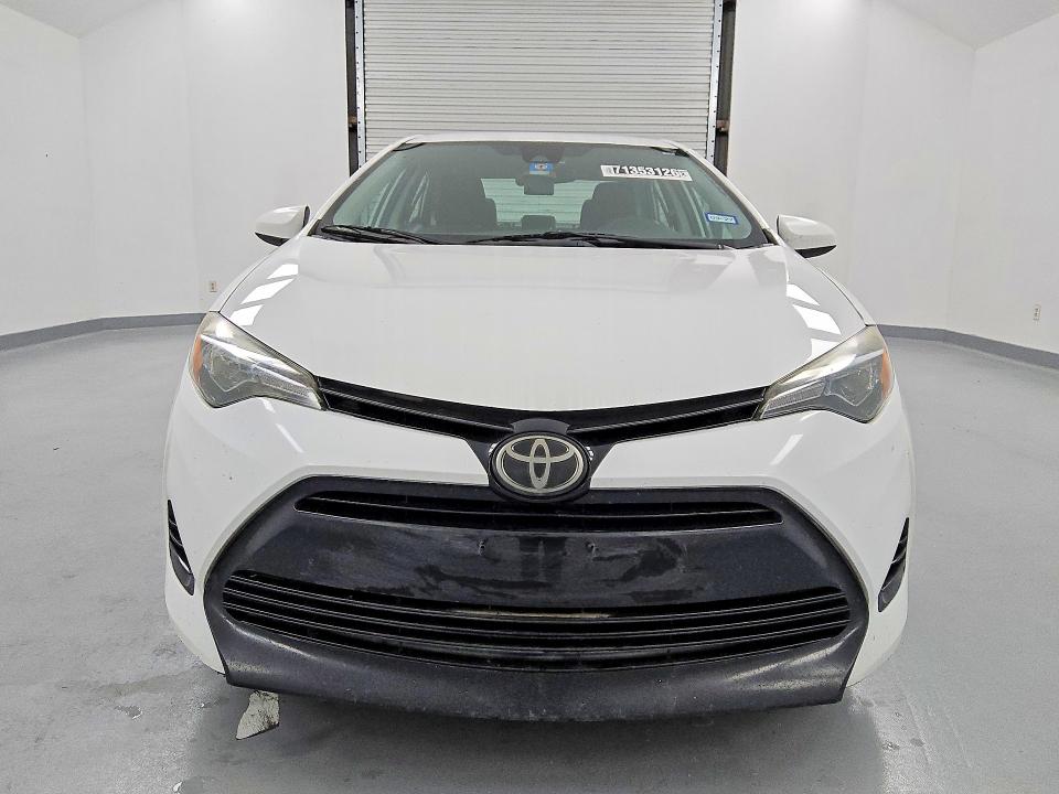 Продажа на аукционе авто 2018 Toyota Corolla, vin: 2T1BURHE6JC101990, номер лота: 71353126