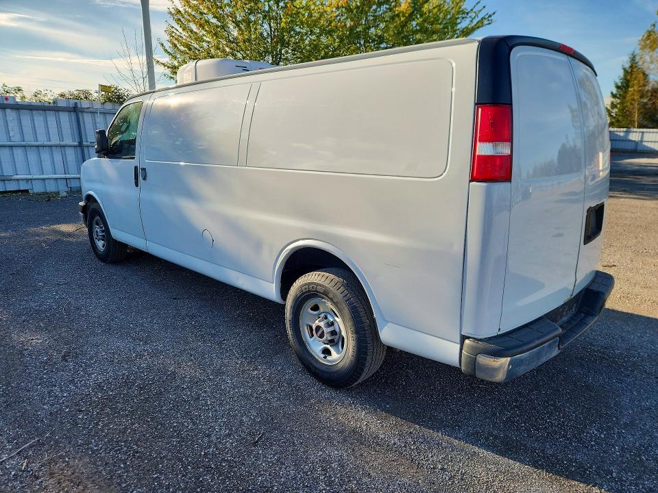 Продажа на аукционе авто 2018 Gmc Savana, vin: 1GTZ7HFG2J1242578, номер лота: 70161856