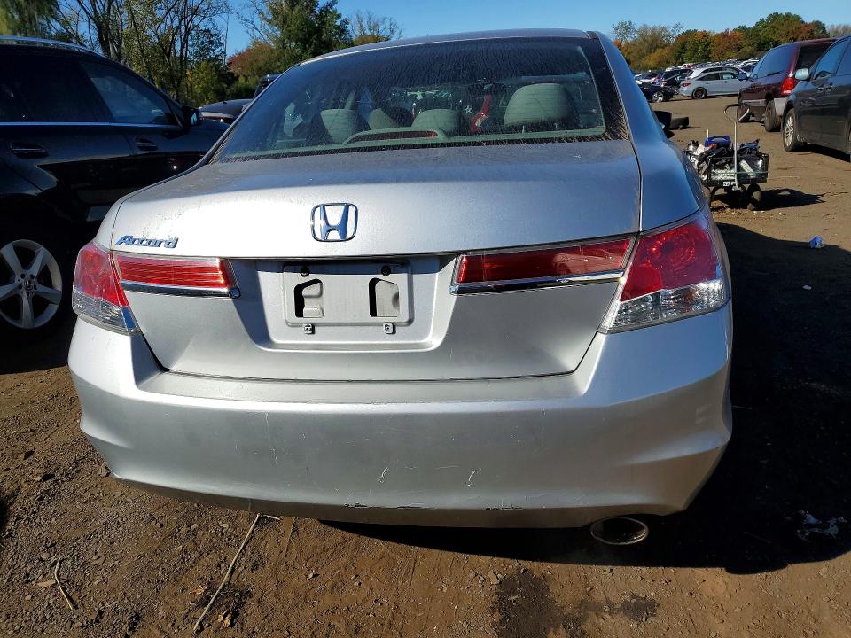 71446856 :رقم المزاد ، 1HGCP2F33CA095479 vin ، 2012 Honda Accord مزاد بيع
