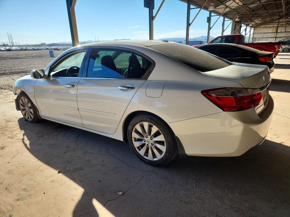 Auction sale of the 2015 Honda Accord, vin: 1HGCR2F89FA196908, lot number: 71773656