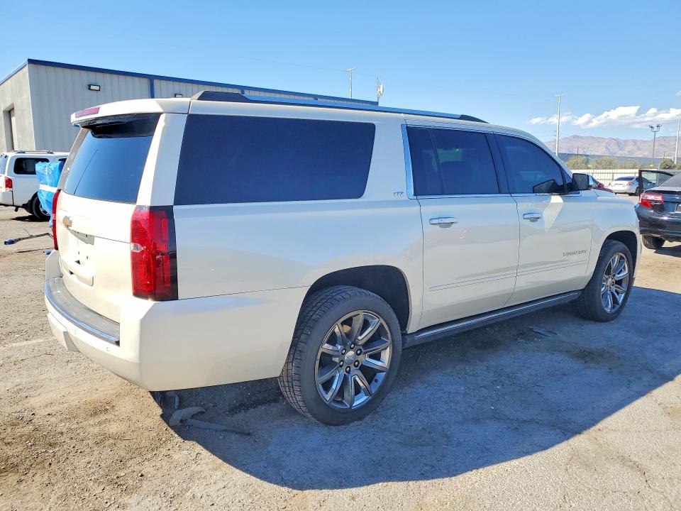 2015 Chevrolet Suburban მანქანა იყიდება აუქციონზე, vin: 1GNSCKKC7FR659613, აუქციონის ნომერი: 71783836