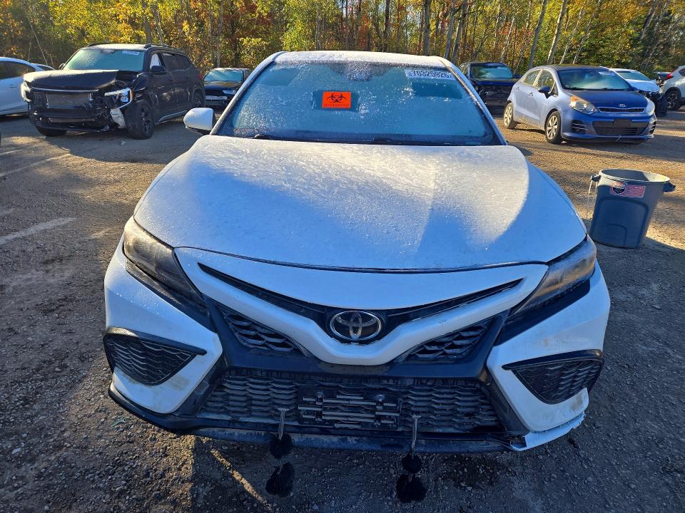 Продажа на аукционе авто 2021 Toyota Camry, vin: 4T1G11AK2MU461390, номер лота: 70325926